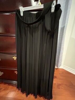 Joie Black Pleated Skirt with Waist Tie
